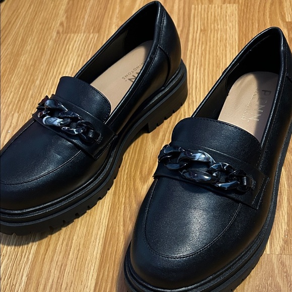 Penningtons Black Chain Detail Loafers - Picture 5 of 8